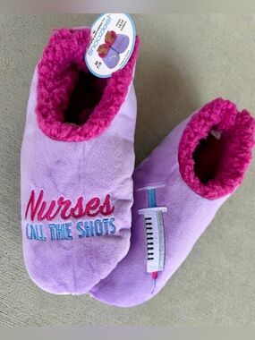 Snoozies Plush Slippers (Nurse) size 7/8